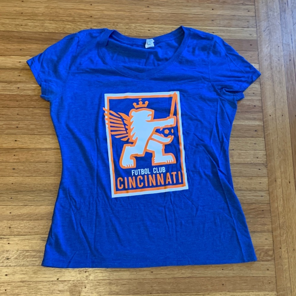 FC CINCY women’s tee